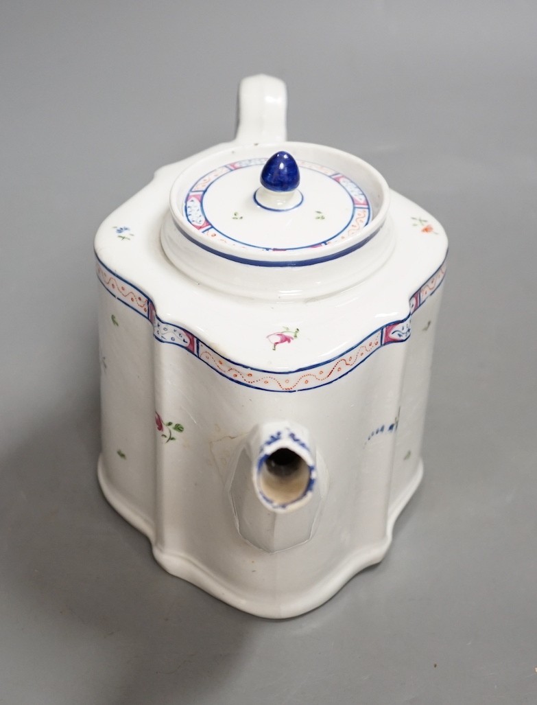 An early Newhall teapot and cover - 14.5cm tall